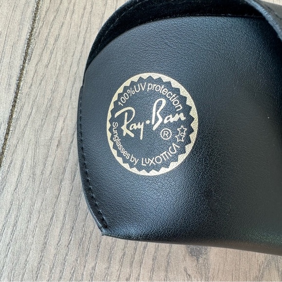 RAY-BAN SUNGLASS CASE BLACK - Picture 3 of 6